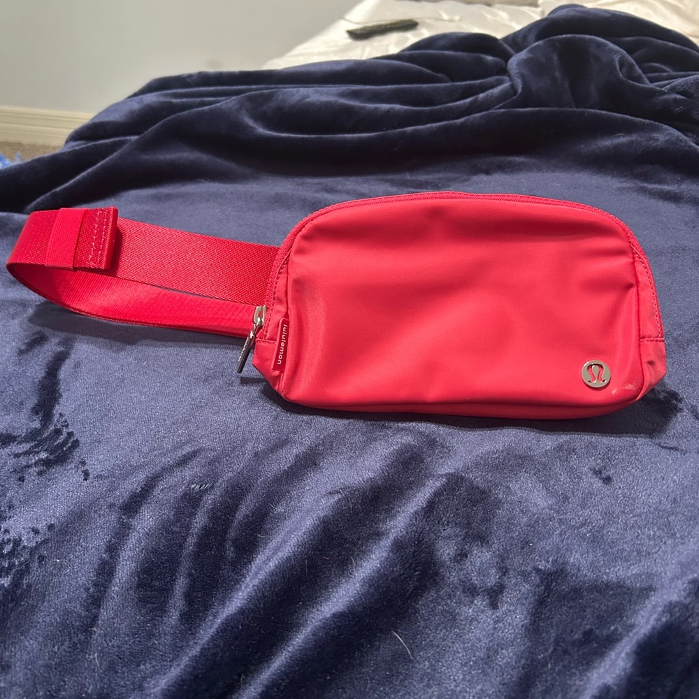 lululemon sonic pink belt bag